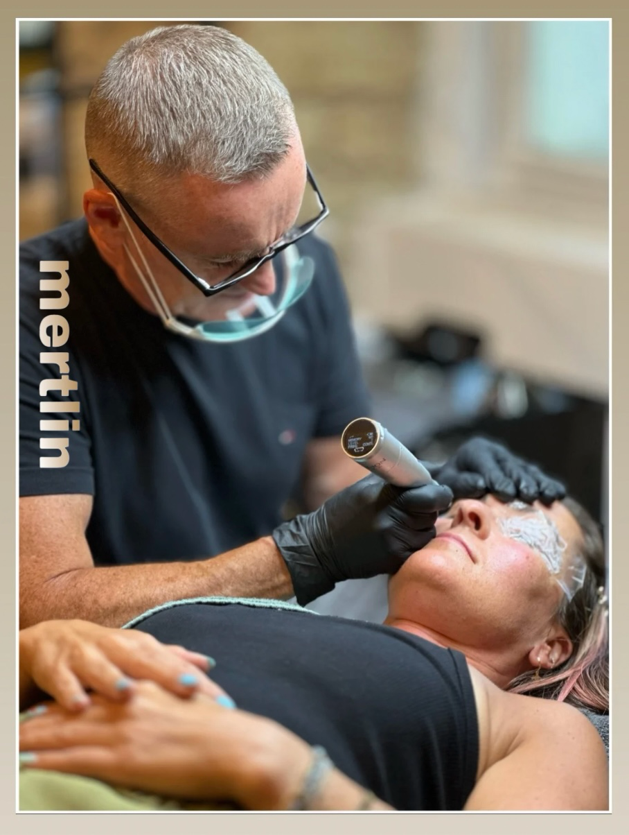 Jan Měrtl performing a beauty treatment on a client